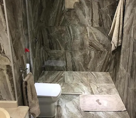 Kirmizi Lale, Private Pool, Gardens, Very Close To Town - No Need For Taxi