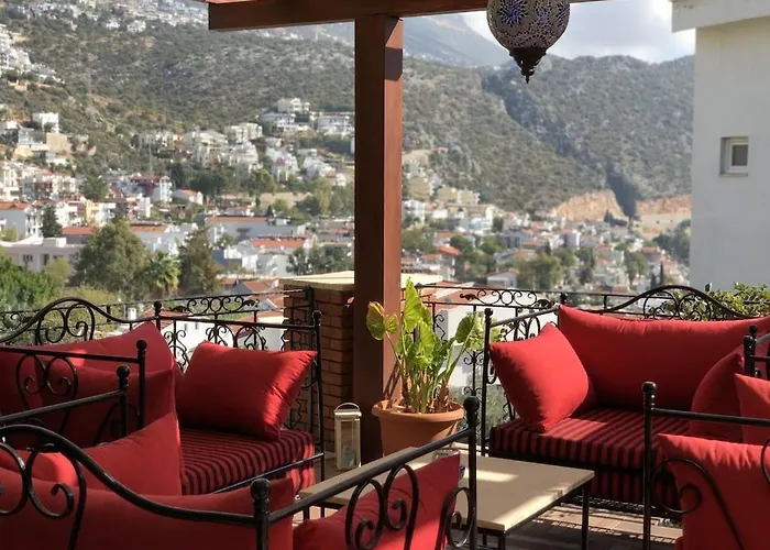 Kirmizi Lale, Private Pool, Gardens, Very Close To Town - No Need For Taxi Kas