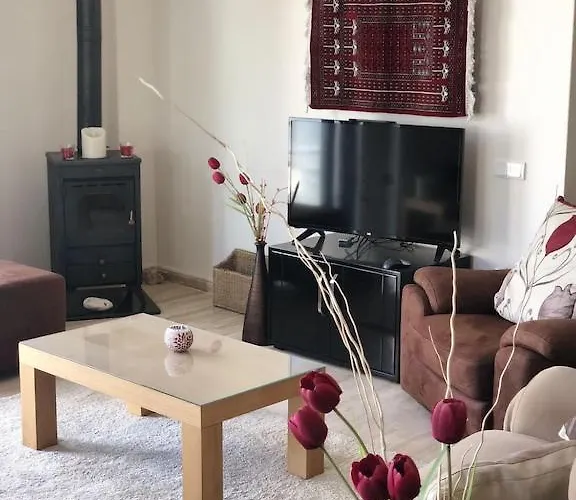 Kirmizi Lale, Private Pool, Gardens, Very Close To Town - No Need For Taxi