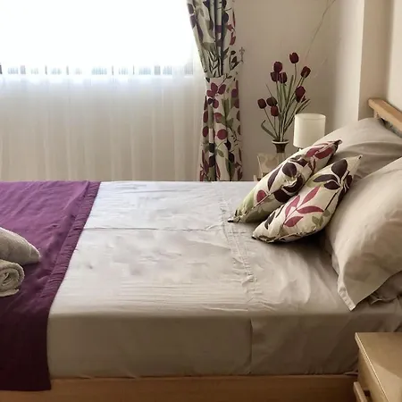 Kirmizi Lale, Private Pool, Gardens, Very Close To Town - No Need For Taxi