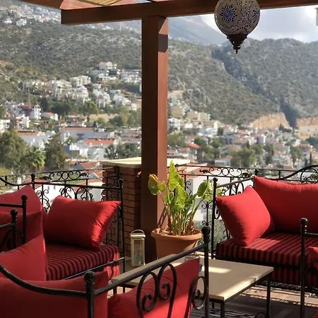 Kirmizi Lale, Private Pool, Gardens, Very Close To Town - No Need For Taxi 卡斯