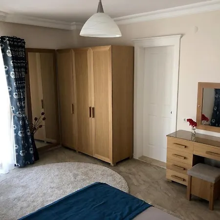 Kirmizi Lale, Private Pool, Gardens, Very Close To Town - No Need For Taxi *