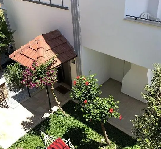 别墅 Kirmizi Lale, Private Pool, Gardens, Very Close To Town - No Need For Taxi *